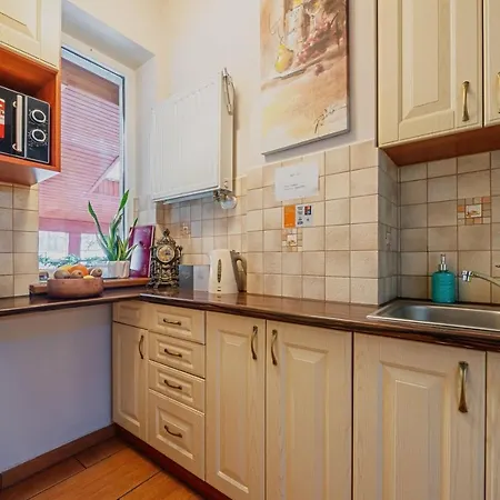 Nawrot Apartment