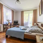 Nawrot - Centrum - Blisko Dworca Pkp Δωμάτια σε οικογενειακή κατοικία