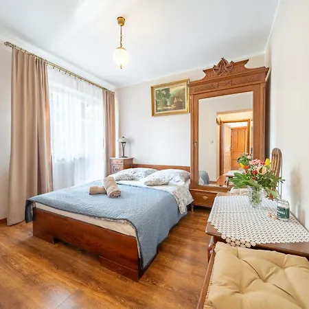 Nawrot Habitación en casa particular